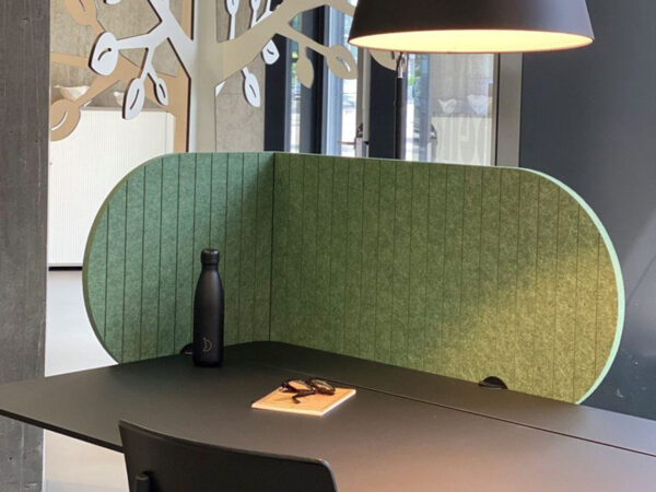 Divisorio de escritorio verde para interiores oficina