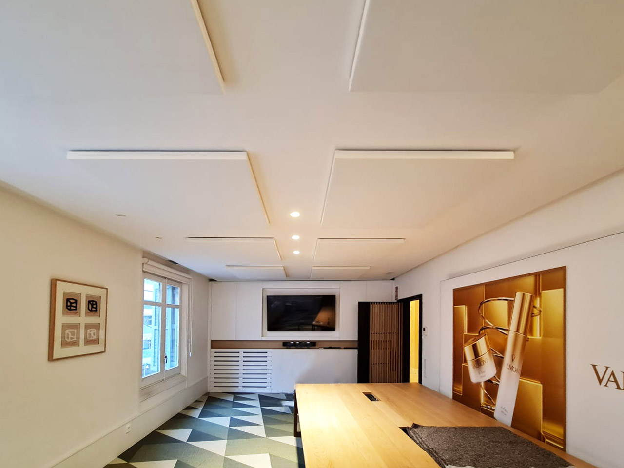 conceptions de faux plafonds pour un hall en forme de L